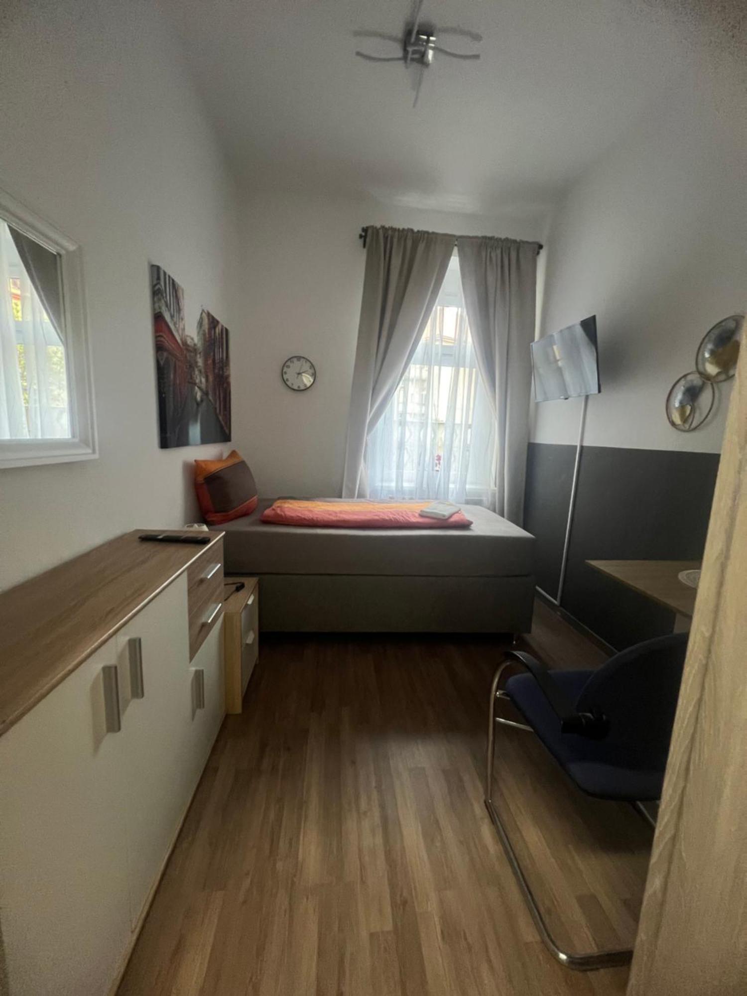 Pension Kaditz Дрезден Экстерьер фото